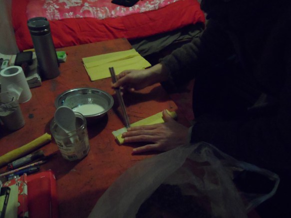 Making Moxa stics in Five Immortals Temple